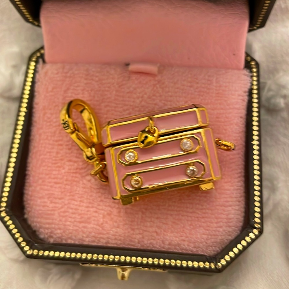 Vintage RARE jewelry box charm NIB YJRU1065 tagged box never been used - Picture 3 of 17
